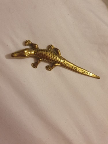 Smal brass alligator - brass,