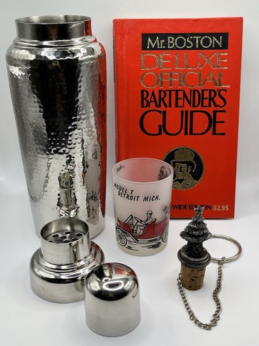 Bartender basics lot with - bartender,