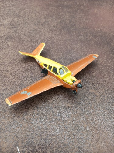 Dinky toys beechcraft 35 - toys,