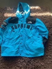 Supreme x the North Face Light