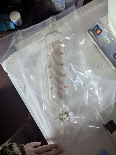 Pressure equalizing graduated - pressure,
