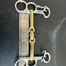 NEUE SCHULE BUTTERFLY PELHAM