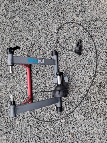Bike hut cycling - cycling, trainer