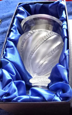 LALIQUE FROSTED VASE BEAUTIFUL