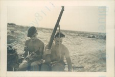 1950s British Army Cyprus Paras Rifle and scope maintenance 3.5*2.5"