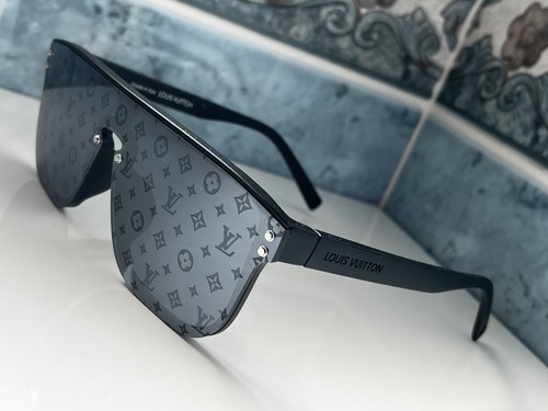 Louis vuitton monogram shield - vuitton,