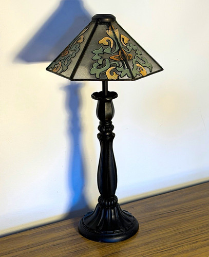 Tiffany style table - table, lamp