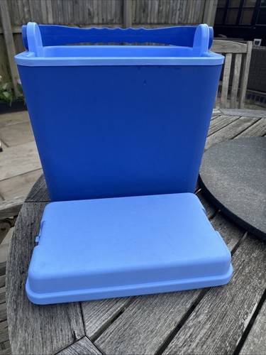Blue cool box - cool,