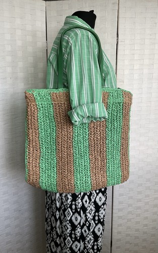 New striped straw shoulder - new,