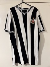 RARE NEWCASTLE TOFFS RETRO HOME FOOTBALL SHIRT LARGE 60/70’s #5 CENTRE HALF