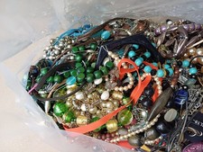 4KG Jewellery Job Lot Costume Mixed Bundle Necklaces Beads Crafting 0396 J30