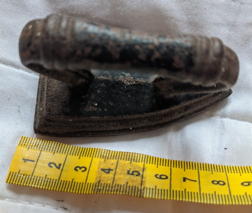 Small vintage flat iron - small,