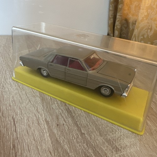 French dinky 1402 ford - french,