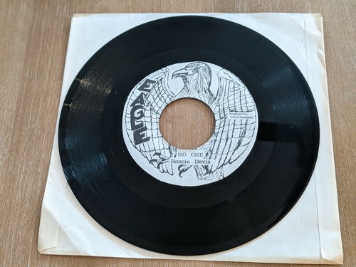 Ronnie davis one - no,