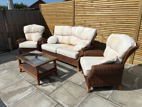 Bamboo and cane conservatory - bamboo,