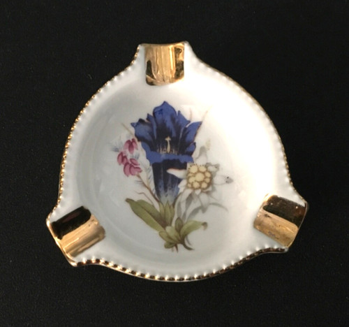 Small ashtray with pretty - small,