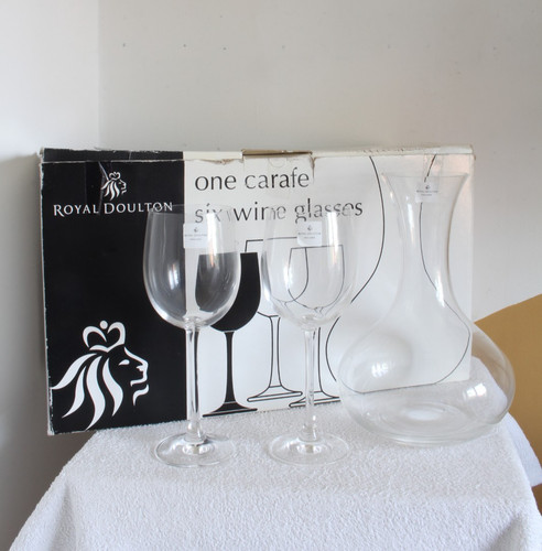 Royal doulton set - 6, wine