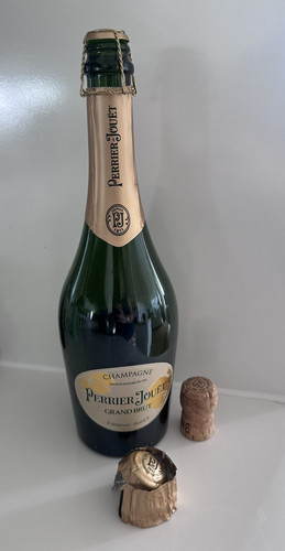 Perrier jouet empty champagne - empty,