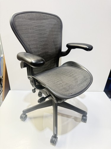 Herman miller aeron - herman, size