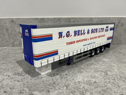 Corgi tri axle curtainside - tri-axle,