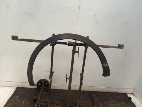 Nissan qashqai wheel arch - nissan,