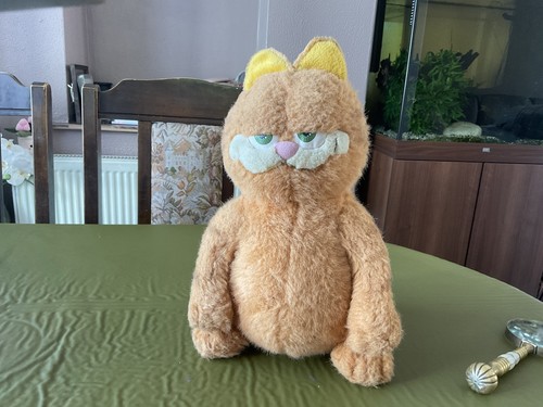 Vintage 2004 garfiled plush - vintage,