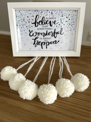 New mini pompoms with tails - new,