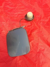 nissan micra k11  1.0 petrol fuel flap and cap (2003)