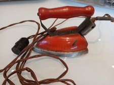 Vintage Travel Iron –