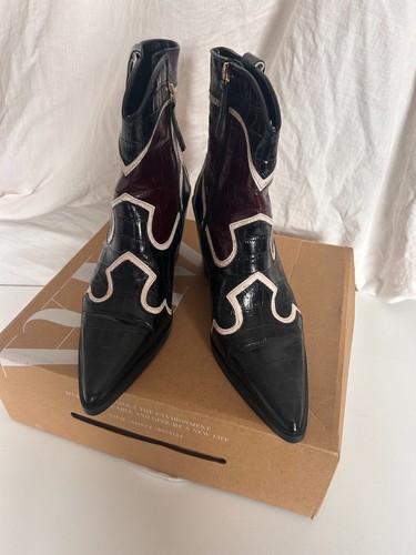 Size heeled cowboy - 6,