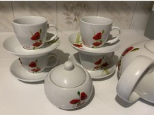 Poppy Tea Cups With Saucers/