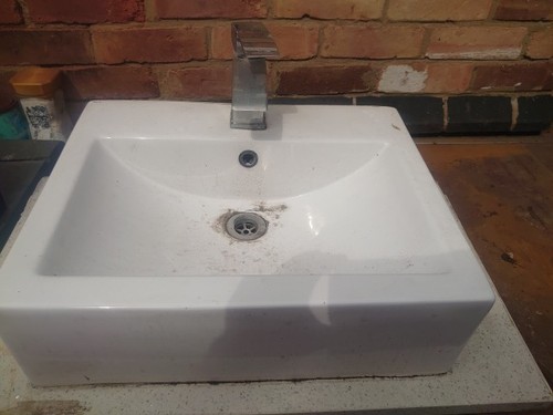 Modern belfast sink with - ,