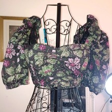 Zara crop top with shoulder