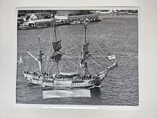 HMS BOUNTY(Replica). 10"X8"