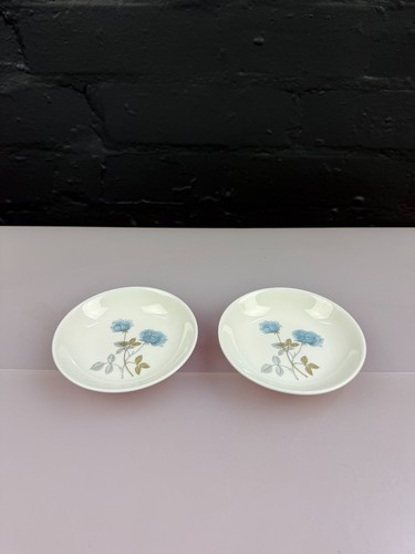 Wedgwood ice rose trinket - ice,