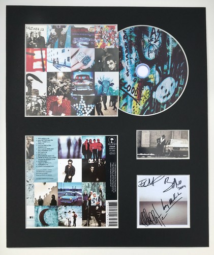 Signed autographed - -,