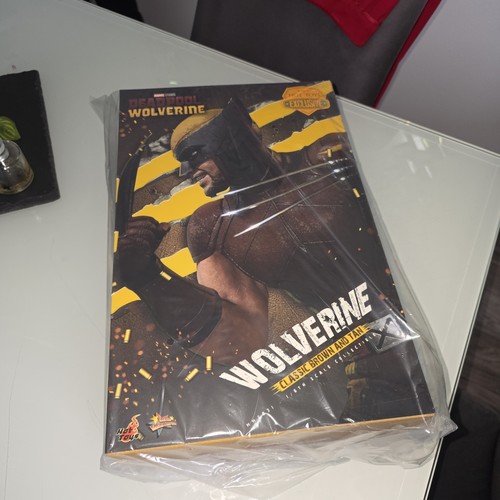 Hot toys exclusive wolverine - hot,