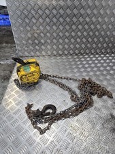 VINTAGE MORRIS BLOCK + TACKLE