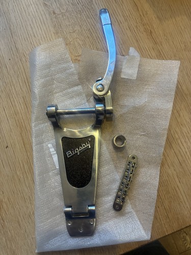 Bigsby b60 vibrato - bigsby,