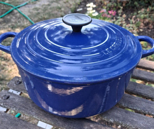 Creuset navy blue cast - creuset,,