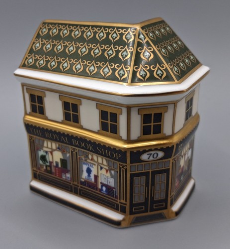 Royal crown derby - crown, paperweight