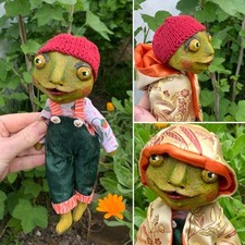 Collectors Hand Made Dolls, Frog , Dollhouse, Ooak