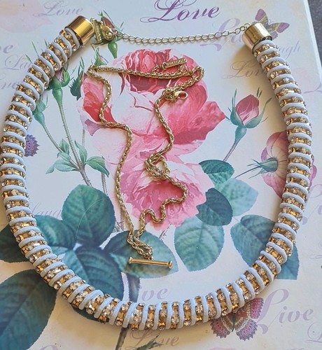 Gold tone tbar - tbar, necklace