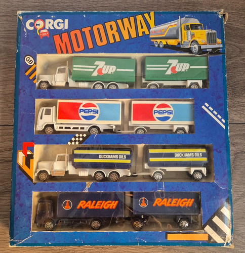 Corgi diecast lorry truck - corgi,