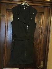 H & M Divided black zip