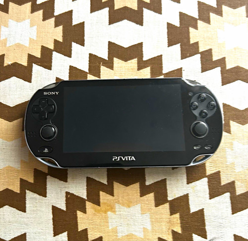 Sony vita pch 1103 - vita, black