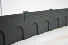 5 X Detailed Model Railway Retaining Wall With Aches For HO / OO Grey