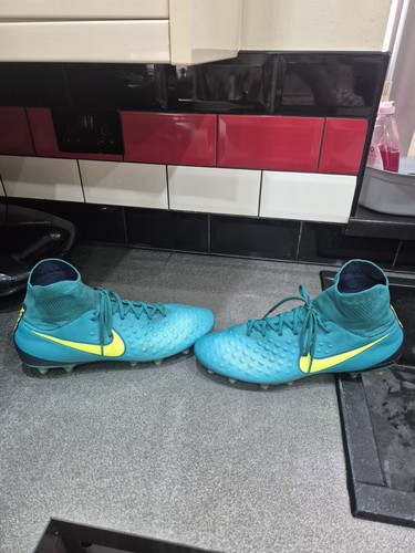 Nike football boots size 11 - nike,