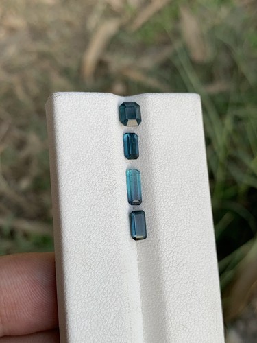 Gorgeous deep blue faceted - gorgeous,