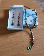 Ladies Dangly Earrings &